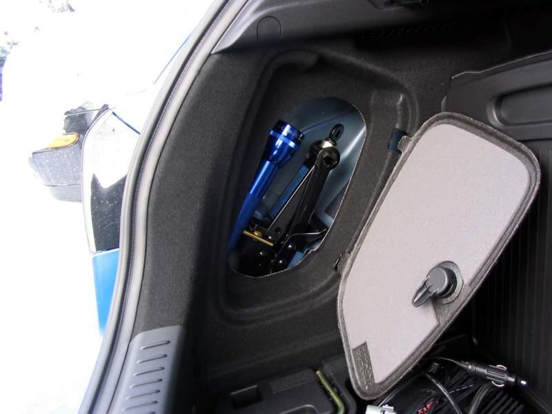 Mazda 3 - Fisrt pics 09.JPG